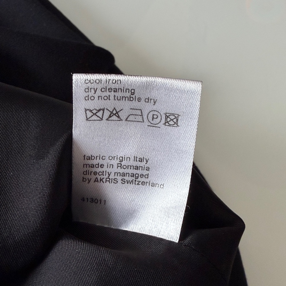 Akris punto Cap-Sleeve Zip-Front Seamed Dress, Black Sz 6 - Picture 16 of 16